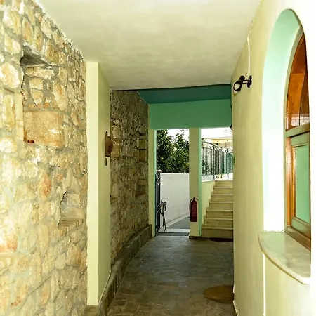 Maistreli Apartmanhotel 2*